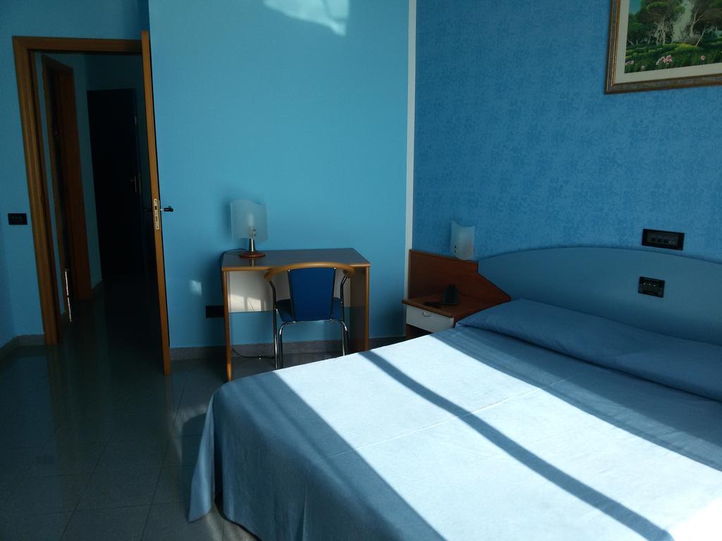 Hotel Ristorante Miramare Marina di Gioiosa Ionica Room photo