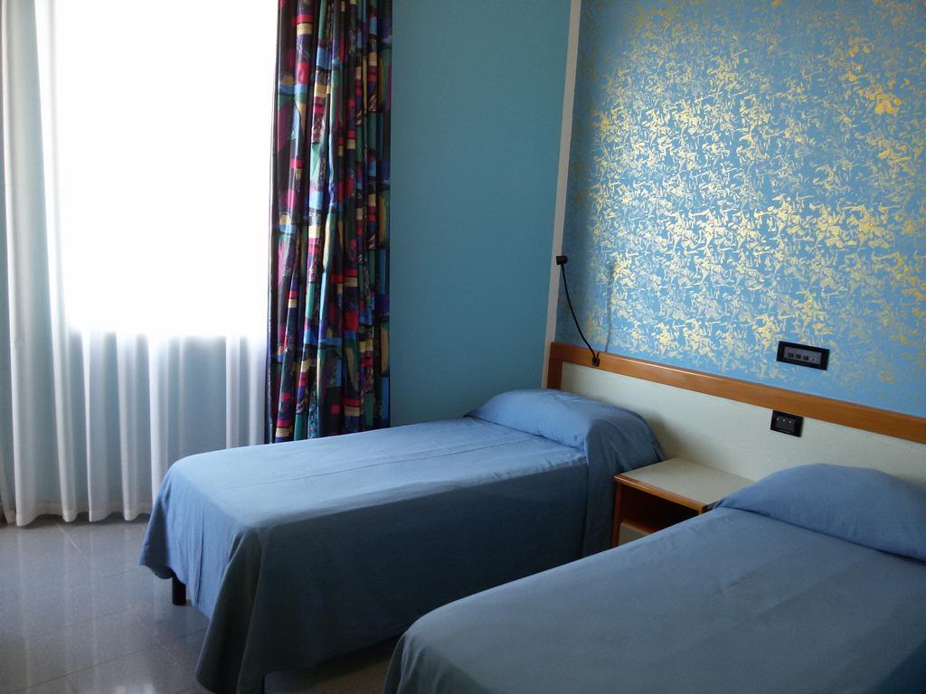 Hotel Ristorante Miramare Marina di Gioiosa Ionica Room photo